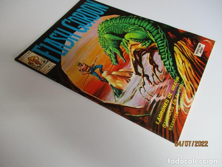 C&oacute;mics: FLASH GORDON (1974, VERTICE) -V.1- 21 &middot; 1975 &middot; FLASH GORDON - Foto 2