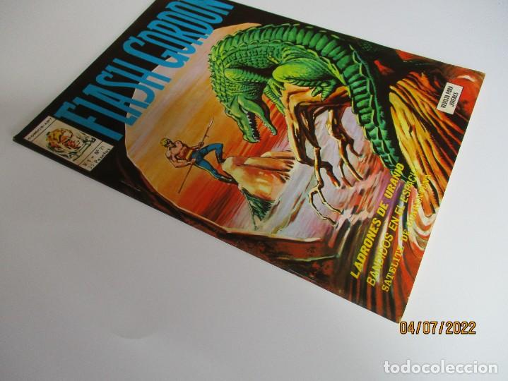 C&oacute;mics: FLASH GORDON (1974, VERTICE) -V.1- 21 &middot; 1975 &middot; FLASH GORDON - Foto 2