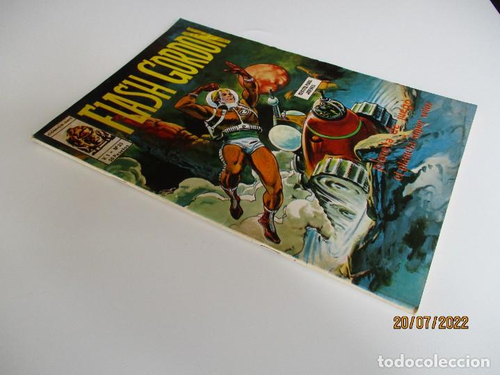 C&oacute;mics: FLASH GORDON (1974, VERTICE) -V.1- 33 &middot; 1975 &middot; FLASH GORDON - Foto 2