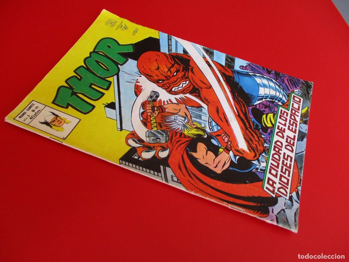 C&oacute;mics: THOR (1974, VERTICE) 44 &middot; VI-1979 &middot; LA CIUDAD DE LOS DIOSES DEL ESPACIO - Foto 2
