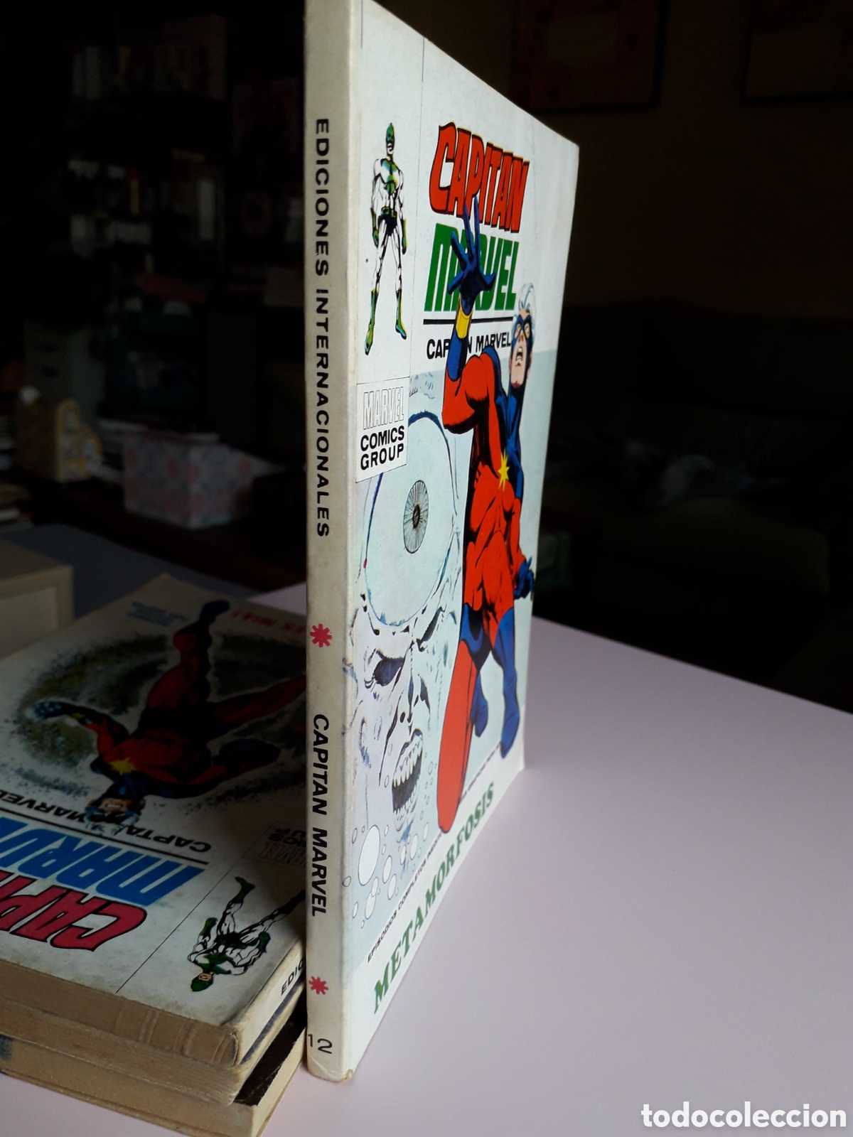 C&oacute;mics: CAPIT&Aacute;N MARVEL TOMO 12. MUY BUEN ESTADO - Foto 2