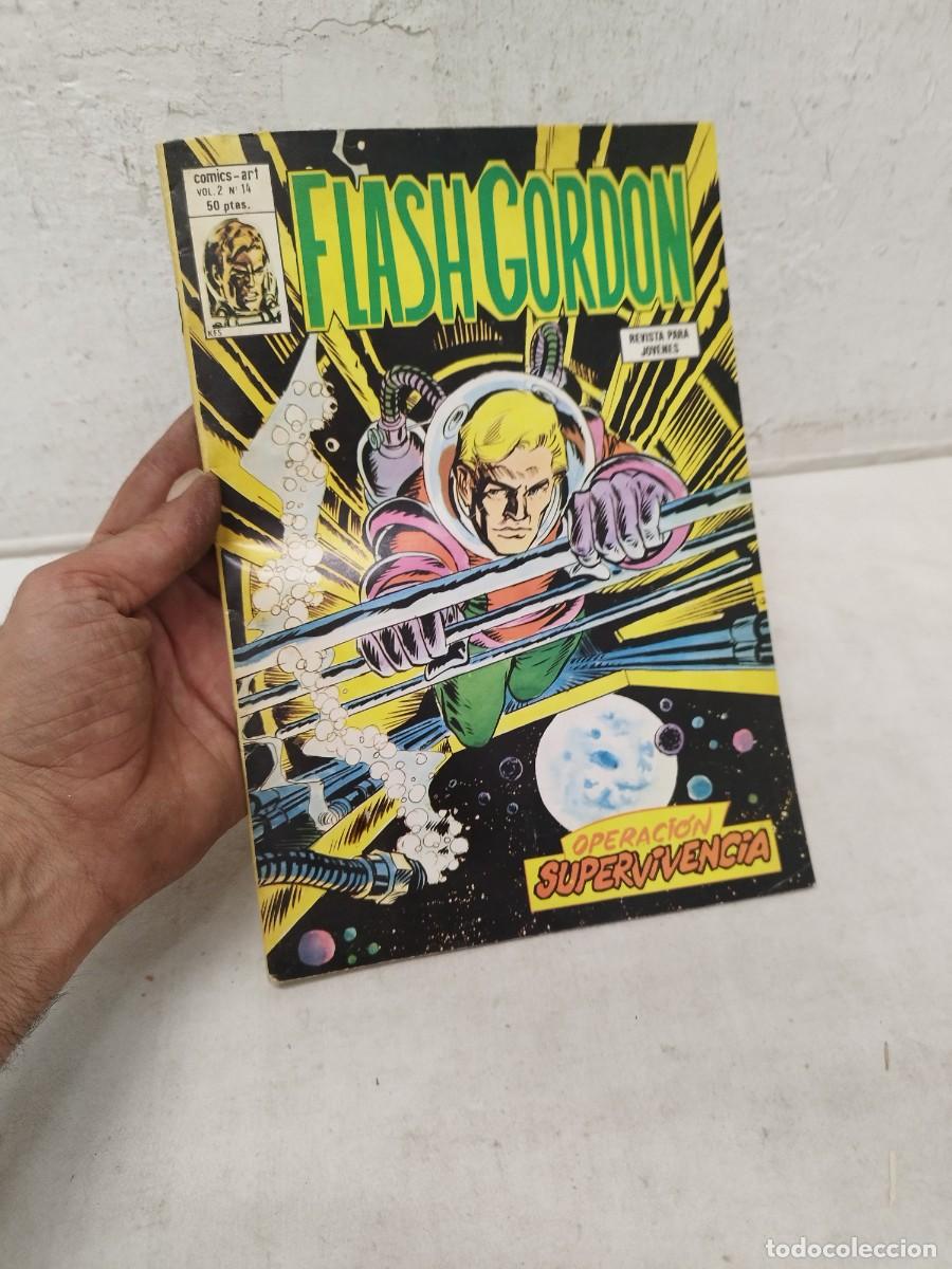C&oacute;mics: C&oacute;mic de Flash Gordon titulado &rdquo;Operaci&oacute;n Supervivencia&rdquo;. Ediciones Vertice 1980. Vol. 2 N&ordm; 4.