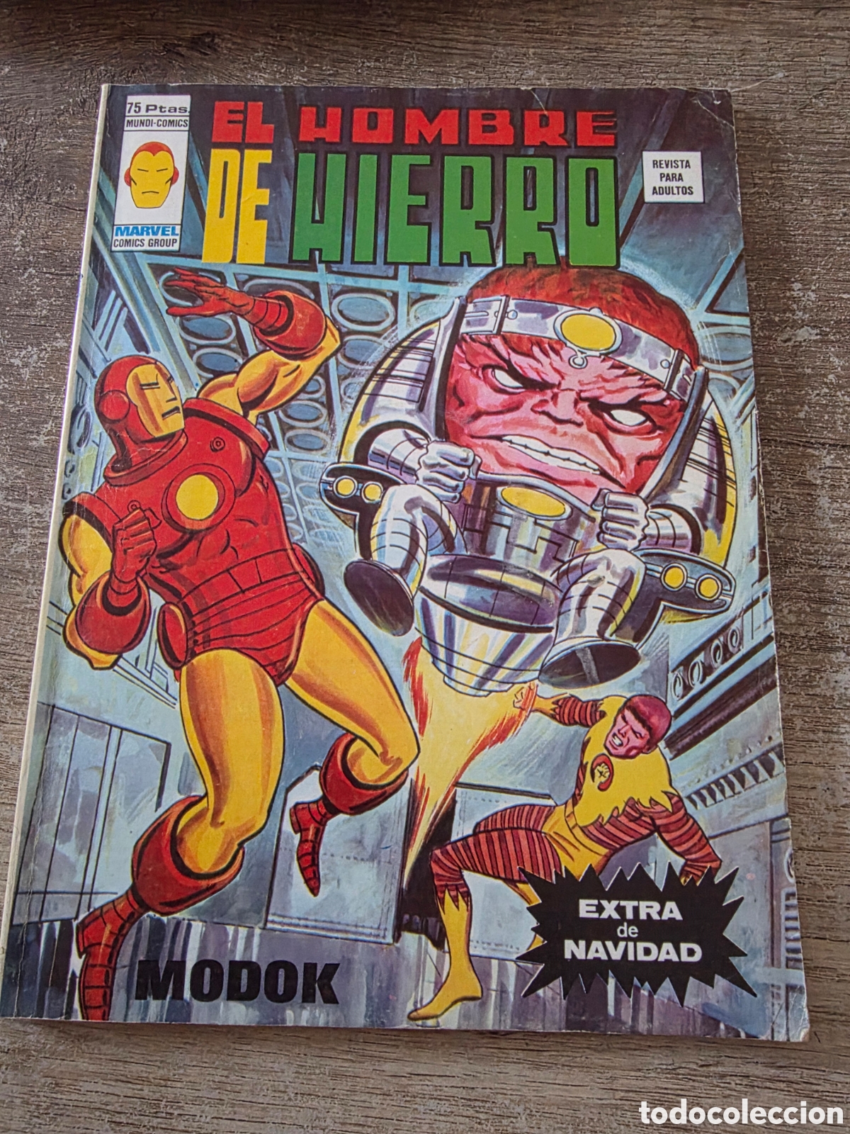 C&oacute;mics: EL HOMBRE DE HIERRO EXTRA DE NAVIDAD VERTICE
