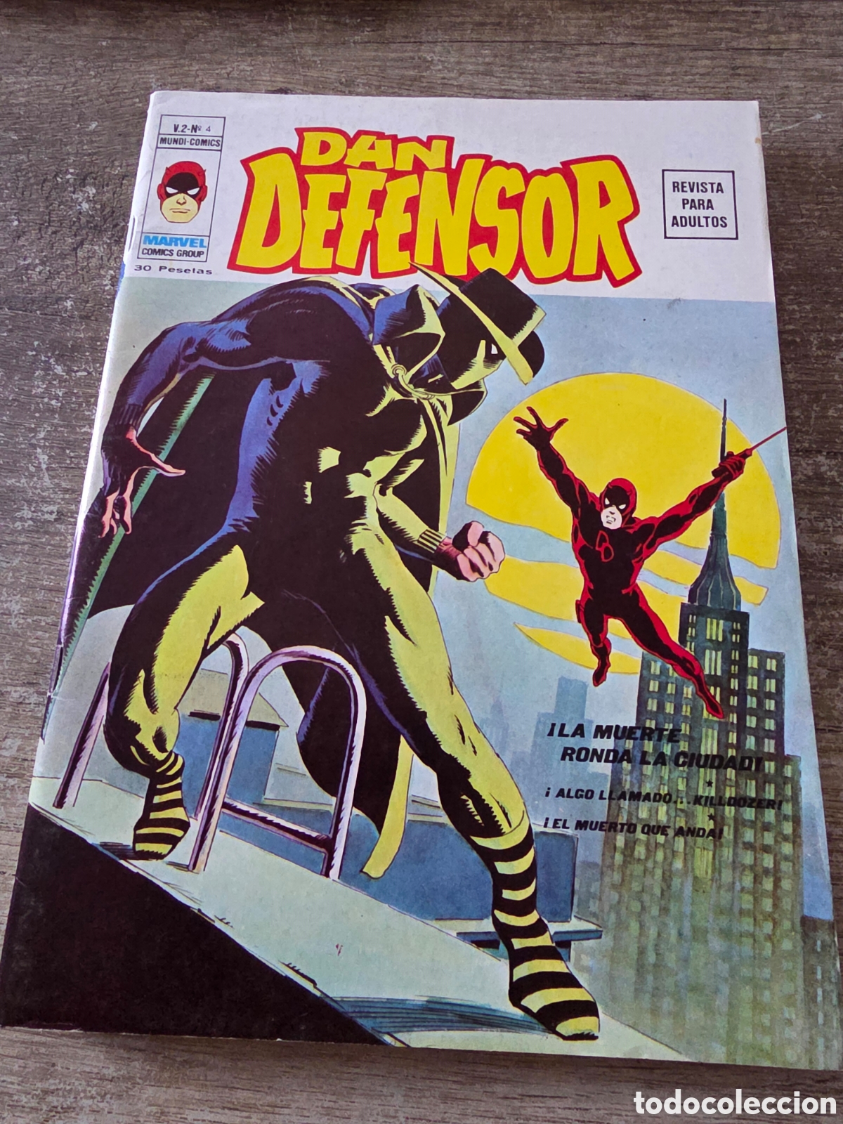 C&oacute;mics: DAN DEFENSOR 4 VERTICE VOLUMEN 2 IMPECABLE