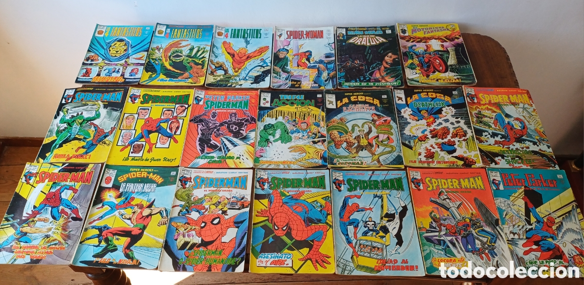 C&oacute;mics: Mundo C&oacute;mics. Conjunto de 20 unid.