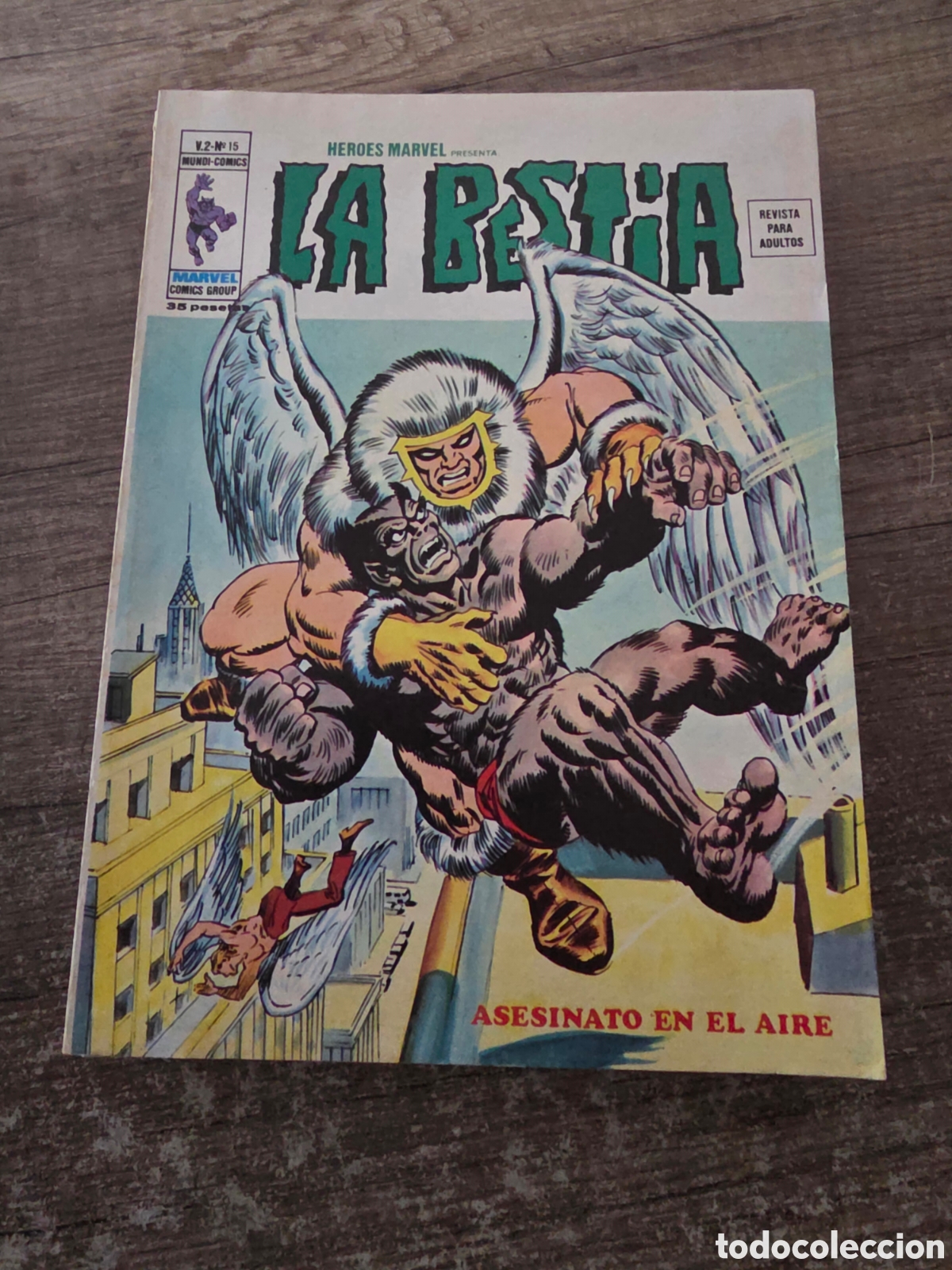 C&oacute;mics: Lote 2 comics vertice v2 heroes marvel la bestia - Foto 7