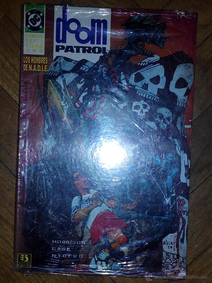C&oacute;mics: doom patrol zinco libro uno comic de lomo - Foto 1