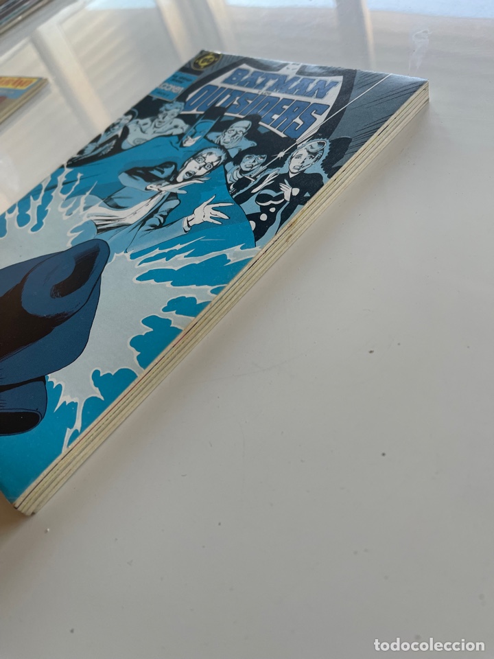 C&oacute;mics: Batman y los Outsiders - Foto 3