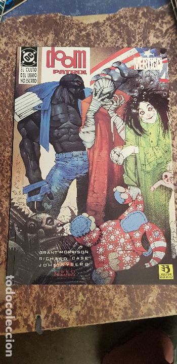 C&oacute;mics: DOOM PATROL LIBRO PRIMERO - Foto 1