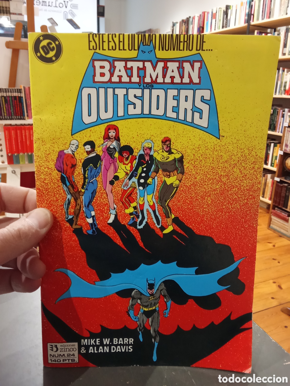 C&oacute;mics: Batman y los Outsiders N&uacute;mero 24 DC Ediciones Zinco - Foto 1