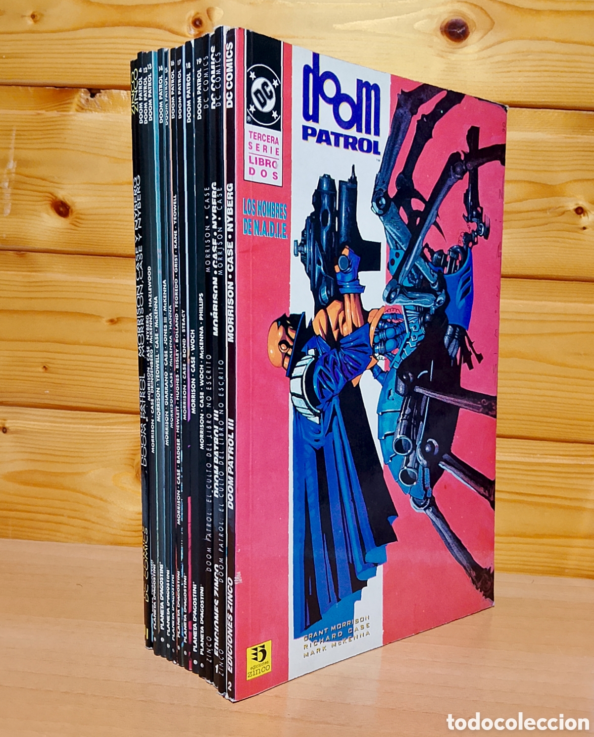 C&oacute;mics: Lote 15 n&uacute;meros Doom Patrol - Foto 1