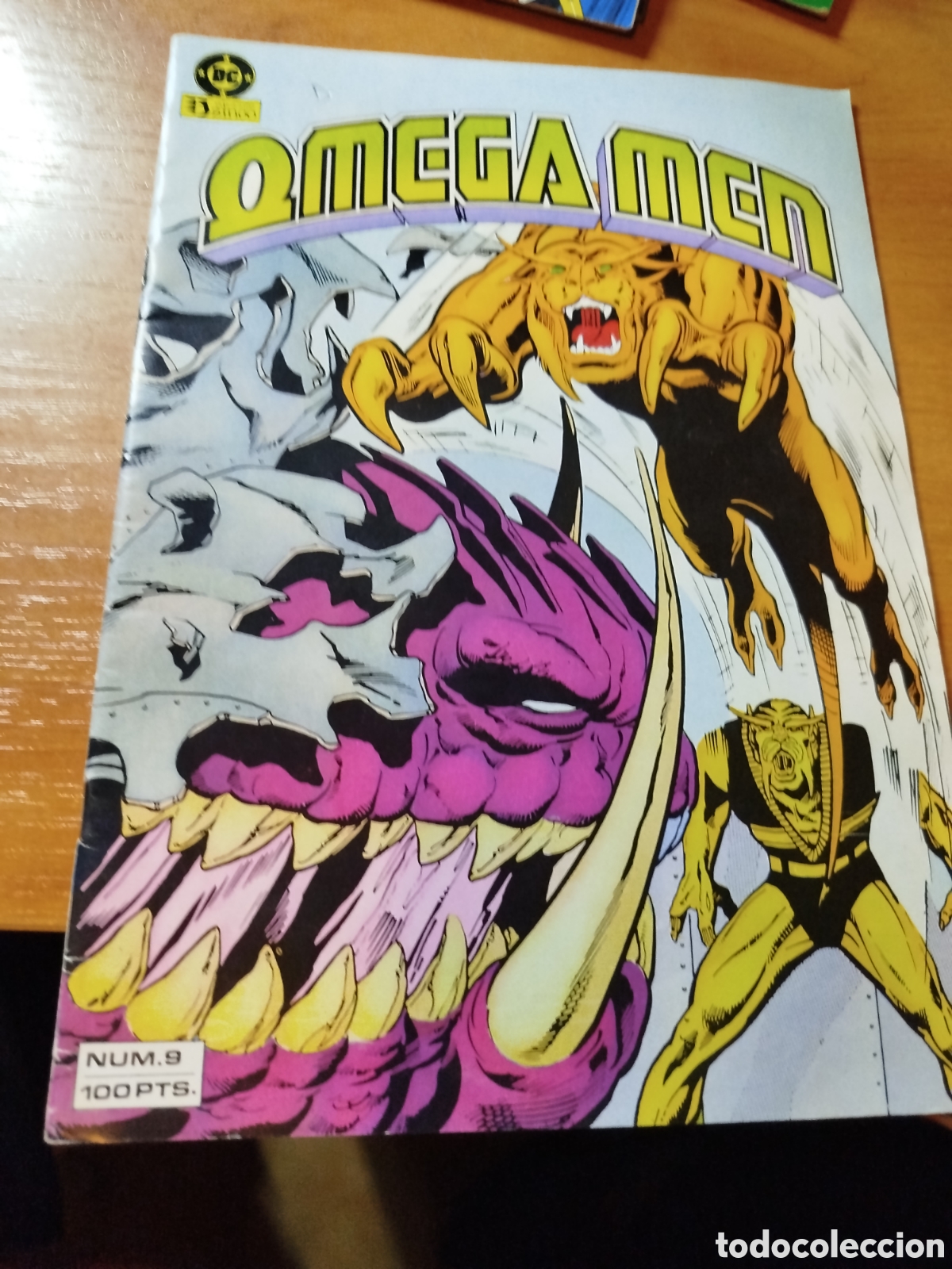 C&oacute;mics: DC zinco Omega men 9. Omega men n&uacute;mero 9. - Foto 1