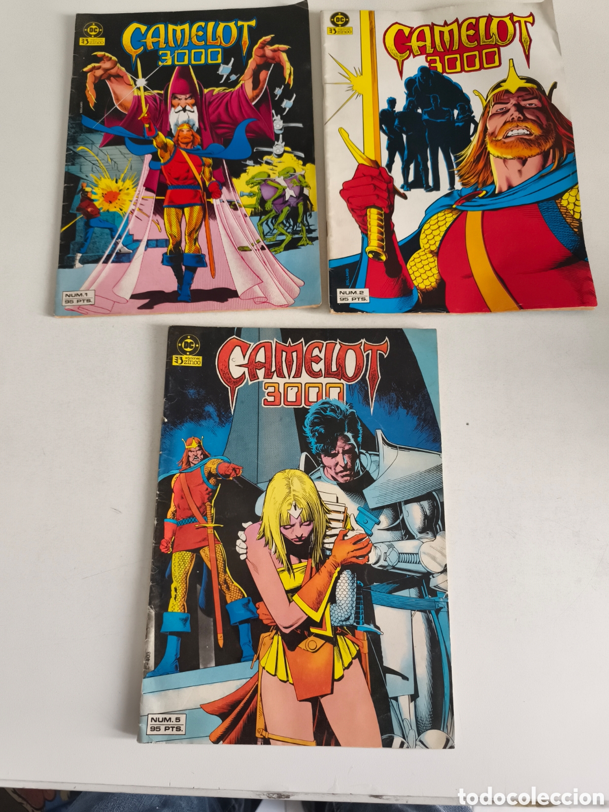 C&oacute;mics: 3 antiguos comics Camelot 3000 N 1,2,5 - Foto 1