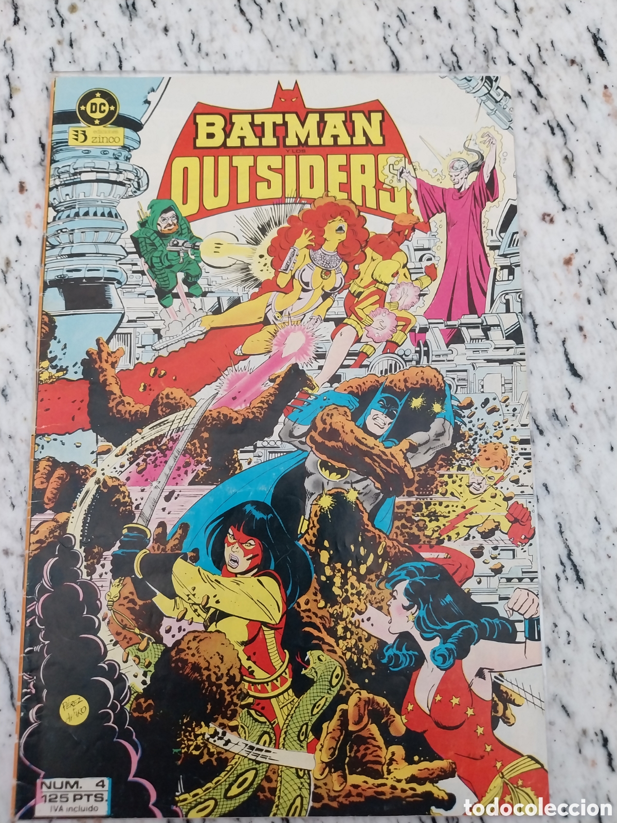 C&oacute;mics: C&oacute;mic BATMAN Y LOS OUTSIDERS - Foto 1