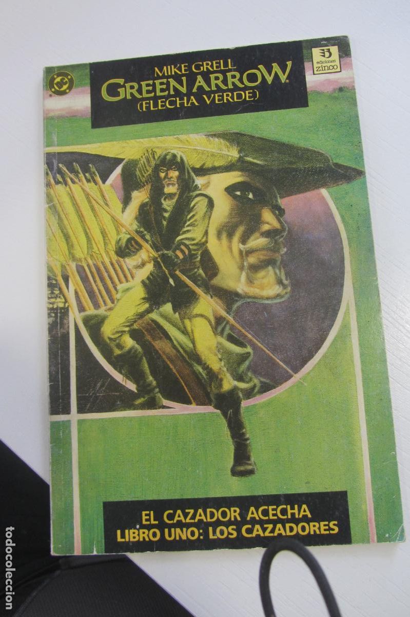 C&oacute;mics: GREEN ARROW. LIBRO UNO. N&ordm; 1. EL CAZADOR ACECHA. FLECHA VERDE. EDICIONES ZINCO arx184