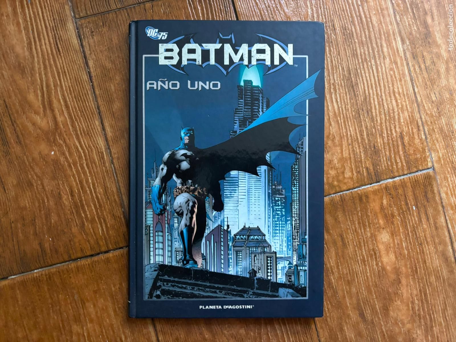 C&oacute;mics: BATMAN A&Ntilde;O UNO 1 EDITORIAL PLANETA 2010 TAPA DURA