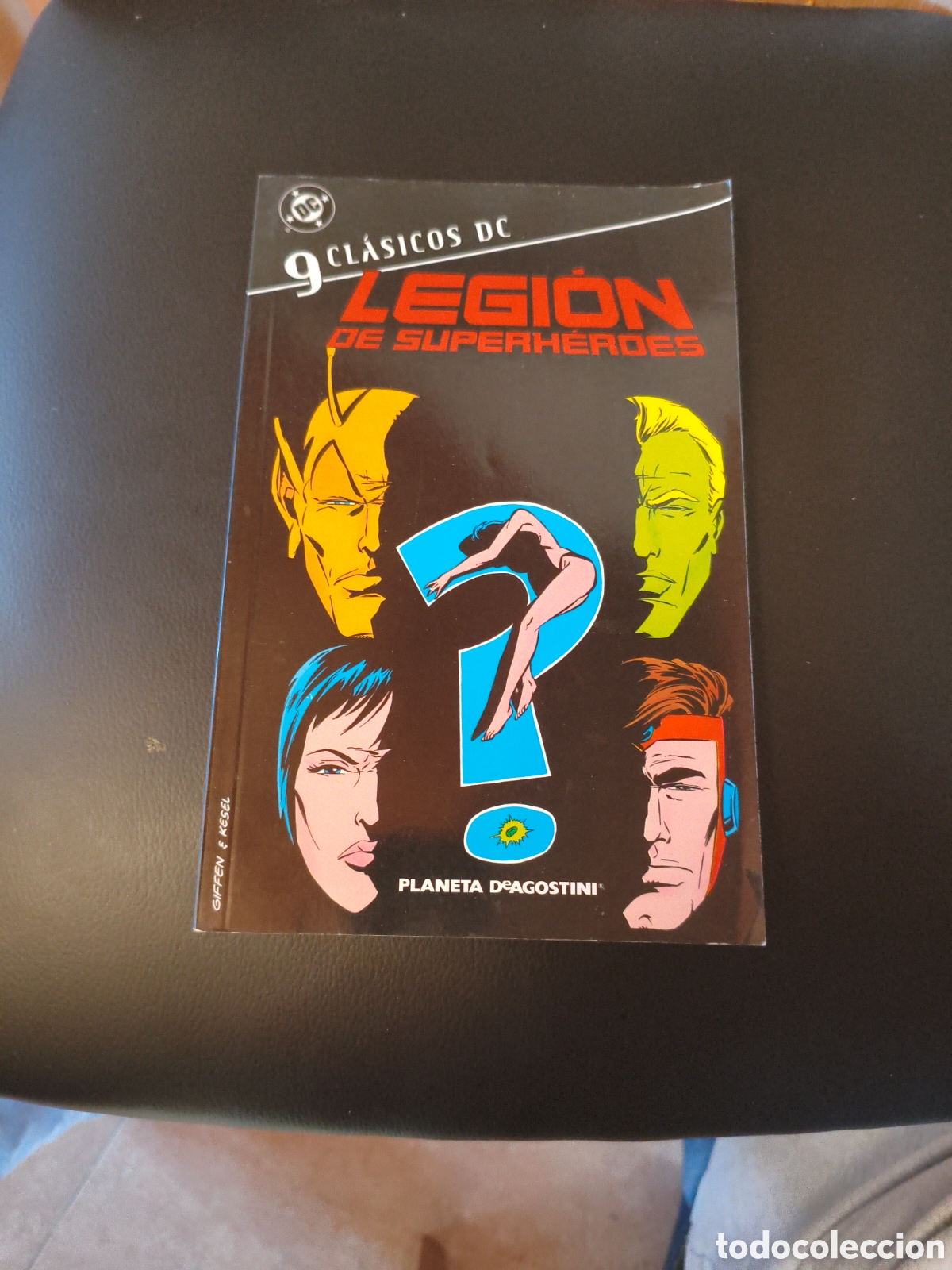 C&oacute;mics: Cl&aacute;sicos dc legi&oacute;n de los superh&eacute;roes Planeta n&uacute;mero 9