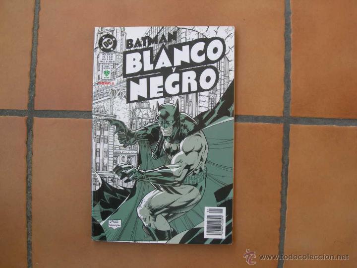 C&oacute;mics: C1B - BATMAN BLANCO Y NEGRO N&ordm; 1 / VID - Foto 1