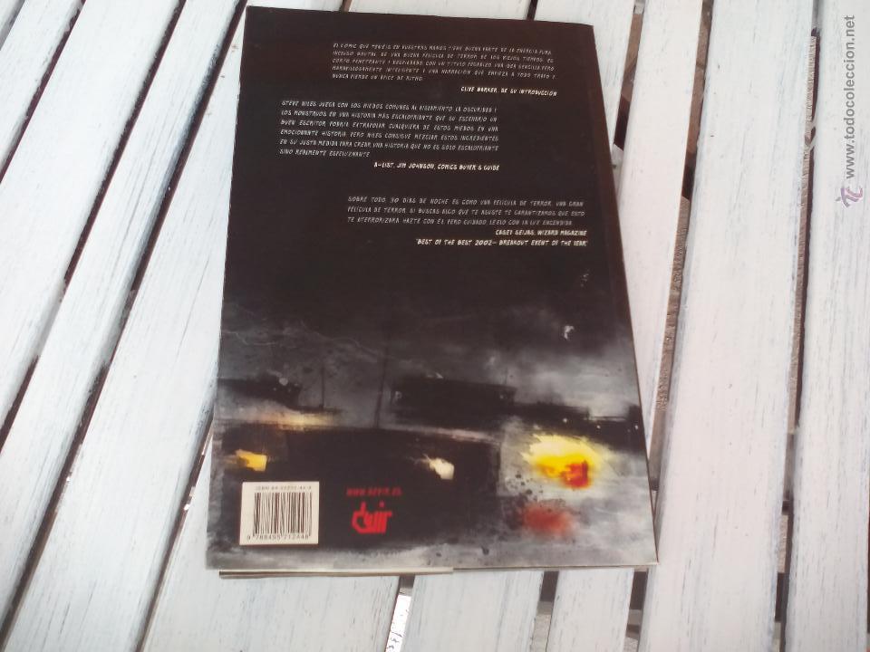 C&oacute;mics: 30 dias de noche. Steve Niles - Ben Templesmith. Denvir 2003 - Foto 13