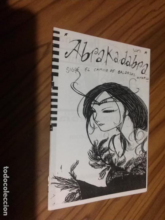 Comics: ABRAKADABRA. SIGUE EL CAMINO DE BALDOSAS AMARILLAS. AUTOEDITADO. GRAPA. BUEN ESTADO. RARO