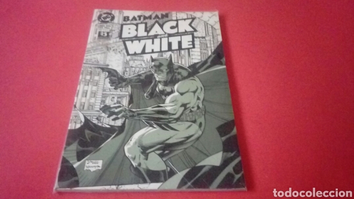 C&oacute;mics: BATMAN BLACK AND WRITE 2 EXCELENTE ESTADO DC - Foto 1