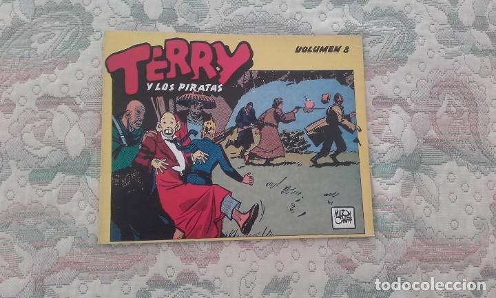 C&oacute;mics: TERRY Y LOS PIRATAS VOLUMEN 8, DE MILTON CANIFF (EDICIONES B O) - Foto 1