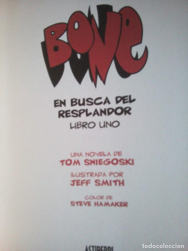 C&oacute;mics: Bone - En busca del resplandor - Libro uno - Jeff Smith - - Foto 5