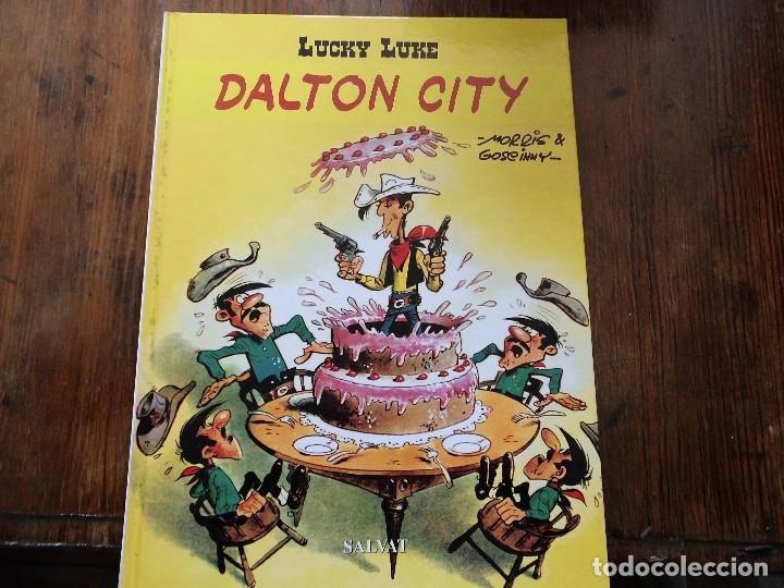 C&oacute;mics: LUCKY LUKE  DALTON CITY SALVAT - Foto 1