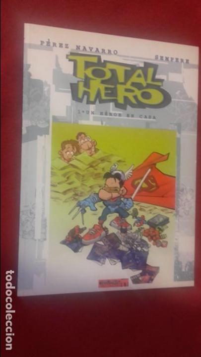 C&oacute;mics: TOTAL HERO 1 - UN HEROE EN CASA - NAVARRO & SEMPERE - DOLMEN ED. - RUSTICA - Foto 1