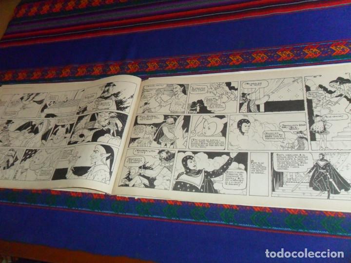 C&oacute;mics: C&Oacute;MIC CON RECORTABLE LA PRINCESA DE LAS MANOS DE ORO. AUGUSTA 1945. TAPAS DURAS. RARO. - Foto 4
