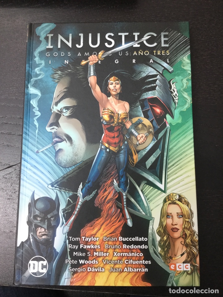 C&oacute;mics: Injustice. Gods Among Us: A&ntilde;o Tres Integral - ECC - Foto 1