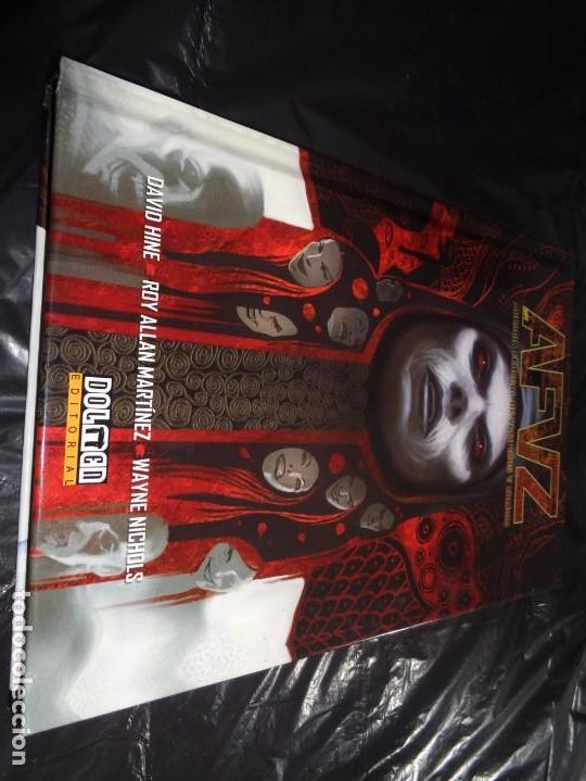 C&oacute;mics: AFVZ AGENCIA FEDERAL DE VAMPIROS Y ZOMBIS DOLMEN.