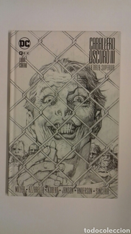 C&oacute;mics: Caballero oscuro III: la raza superior libro 4 nuevo - Foto 1