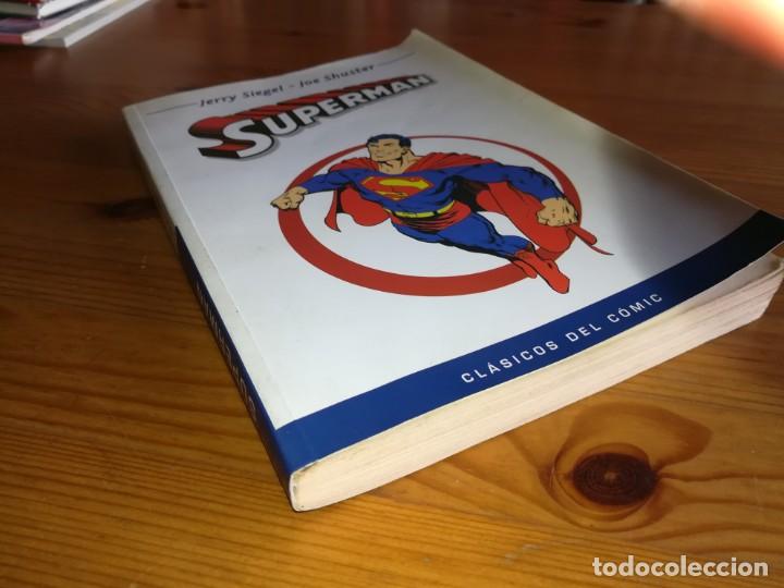 C&oacute;mics: CL&Aacute;SICOS DEL C&Oacute;MIC - SUPERMAN - JERRY SIEGEL JOE SHUSTER - DC COMICS - Foto 3
