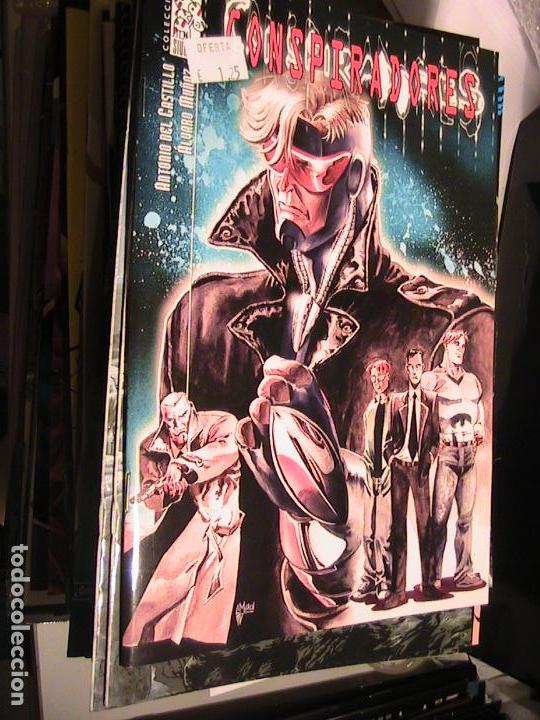 C&oacute;mics: CONSPIRADORES. - Foto 1