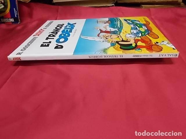 C&oacute;mics: ASTERIX. EL TRANGOL DE LOBELIX. SALVAT 2001. 1&ordf; EDICI&Oacute;. EN CATAL&Agrave; - Foto 3