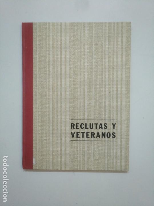 Comics: LOS CASACAS AZULES. RECLUTAS Y VETERANOS. TDKC42