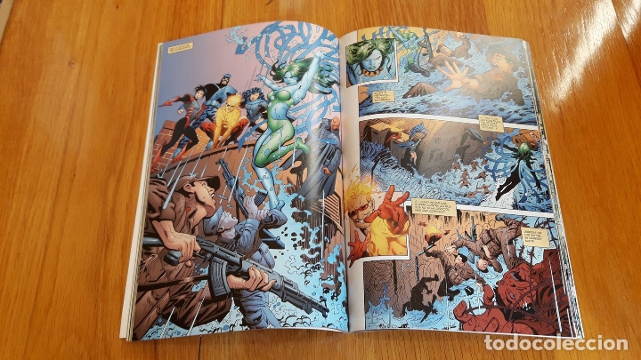 C&oacute;mics: JLA Clasificado 3: La Mujer Hip&oacute;tesis - Foto 2