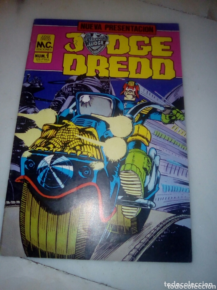 C&oacute;mics: Judge Dredd. Juez Dredd. MC Ediciones, n&ordm; 4. - Foto 1
