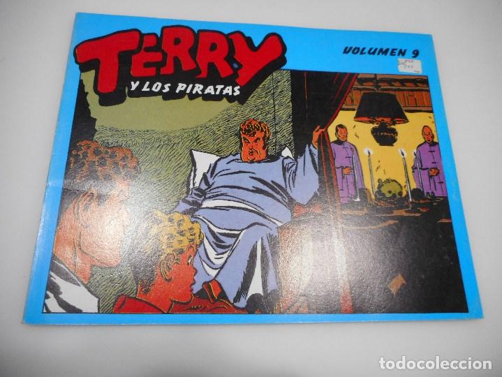 C&oacute;mics: MILTON CANIFF    Terry y los piratas Vol.9       Y99998W - Foto 1