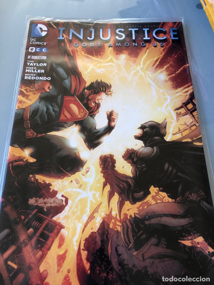 C&oacute;mics: Injustice Gods Among Us. N&uacute;m. 2. A&ntilde;o Uno. ECC Ediciones. - Foto 1