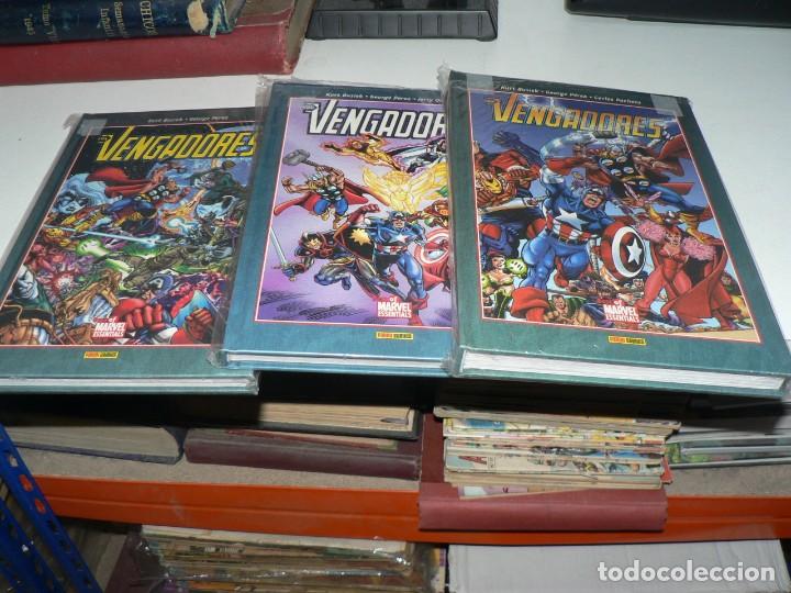 C&oacute;mics: VENGADORES TRES TOMOS - Foto 1