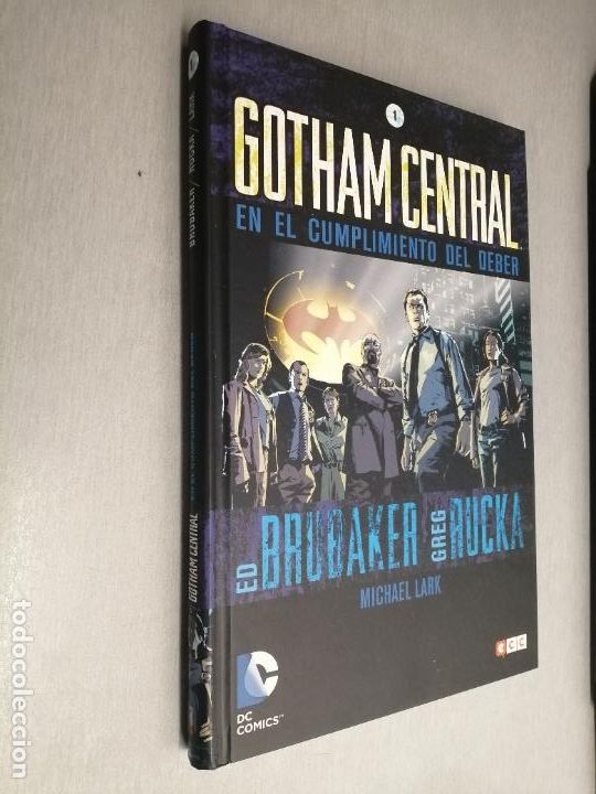 C&oacute;mics: GOTHAM CENTRAL N&ordm; 1: EN EL CUMPLIMIENTO DEL DEBER / ED BRUBAKER - GREG RUCKA / DC - ECC - Foto 1