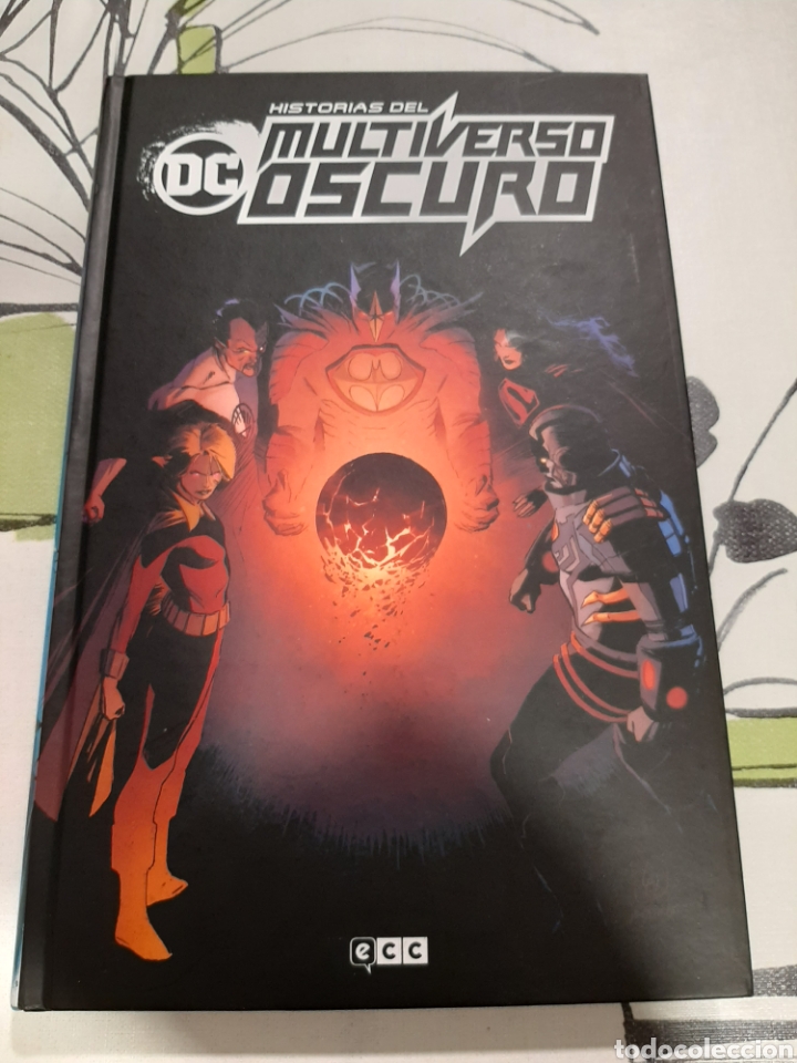 C&oacute;mics: Historias del multiverso oscuro, ECC tapa dura
