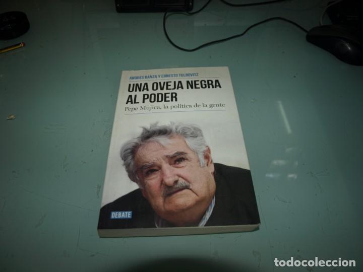 Fumetti: Andres Danza,Una oveja negra al poder, Debate