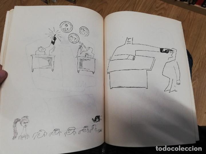 C&oacute;mics: All&iacute; fum&eacute;. Dibujos sat&iacute;ricos de Nuez. Ren&eacute; de la Nuez - Foto 6