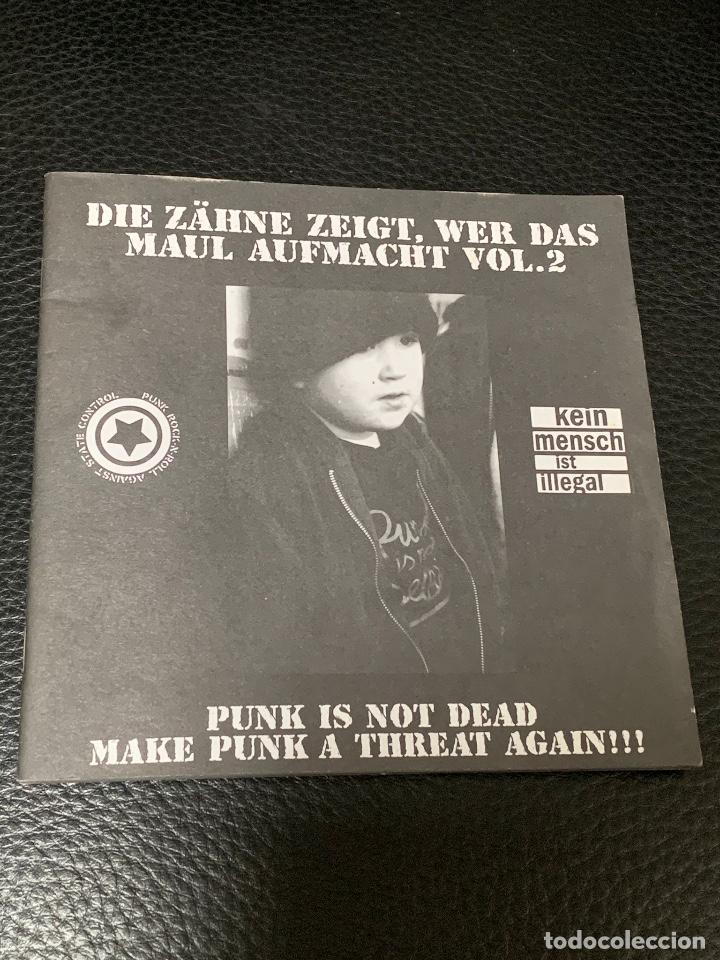 Fumetti: DIE ZAHNE ZEIGT, WER DAS MAUL AUFMACHT VOL 2 - KEIN MENSCH IST ILLEGAL, PUNK IS NOT DEAD - FANZINE