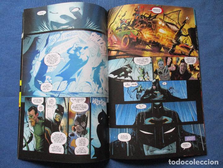 C&oacute;mics: DC / BATMAN &middot; NOCHES OSCURAS METAL N.&ordm; 4 de SCOTT SNYDER - ECC - Foto 2