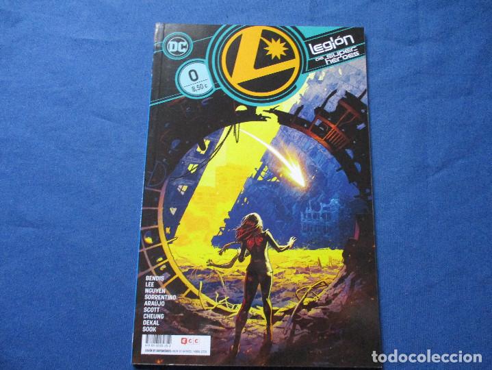 C&oacute;mics: DC / LEGI&Oacute;N DE SUPERH&Eacute;ROES N.&ordm; 0 de BRIAN MICHAEL BENDIS y JIM LEE &middot; ECC - NUEVO - Foto 2