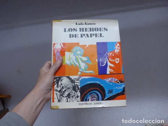 C&oacute;mics: Antiguo libro los heroes de papel, comics tebeos, 1969. - Foto 1